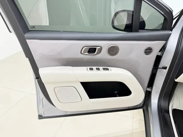 Li Auto i6 — Фото автомобиля 20