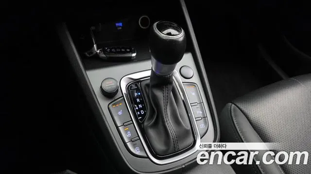 Hyundai Kona Новый Kona Бензин 2.0 2WD — Фото автомобиля 9