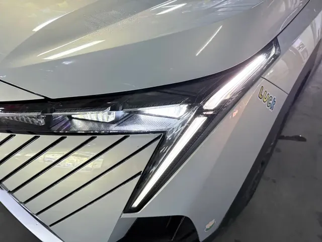 GAC Trumpchi Yingku 2022 1.5T Supernova Edition — Фото автомобиля 4