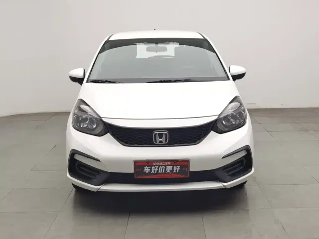 Honda Fit — Фото автомобиля 3