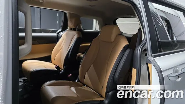 Kia Carnival 4th Gen — Фото автомобиля 16