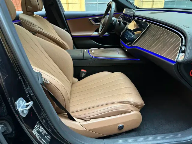 Mercedes-Benz E-Class — Фото автомобиля 19
