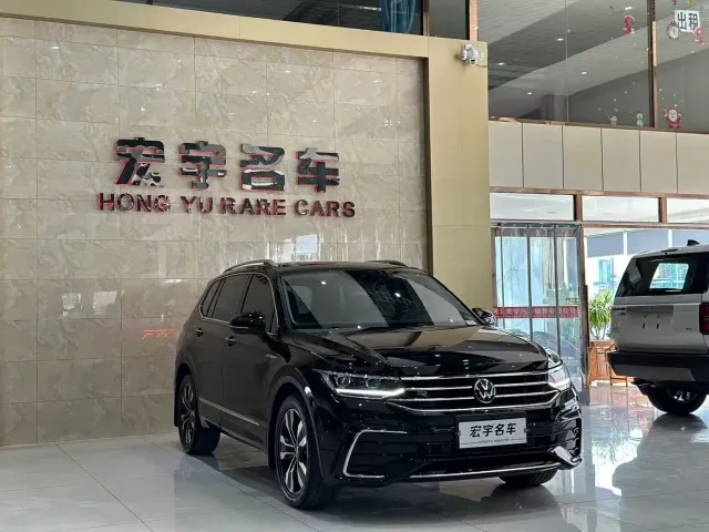 Volkswagen Tiguan L — Фото автомобиля 3
