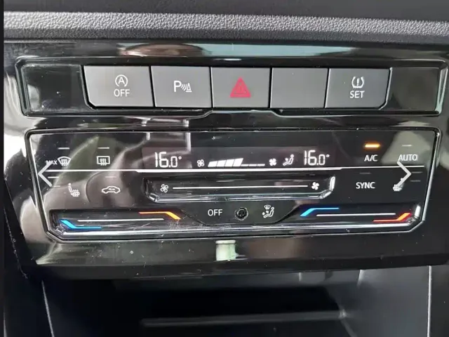 Hyundai Elantra — Фото автомобиля 15