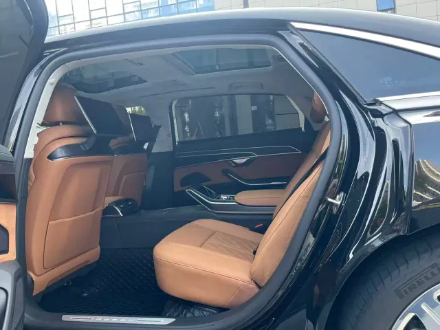 Audi A8 — Фото автомобиля 17