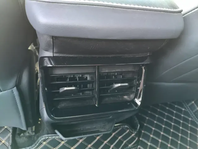 Geely Boyue L — Фото автомобиля 9