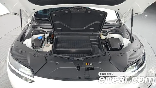 Genesis GV60 — Фото автомобиля 9