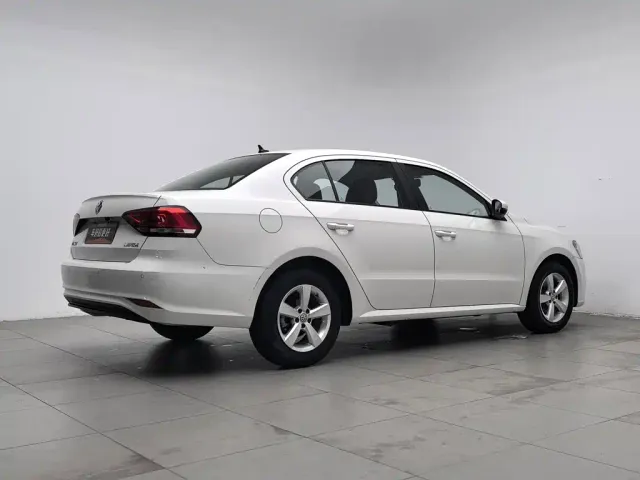 Volkswagen Lavida — Фото автомобиля 2