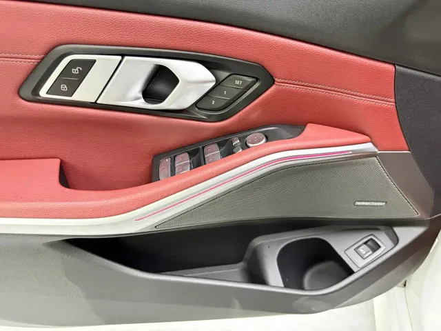 BMW 3 Series — Фото автомобиля 12