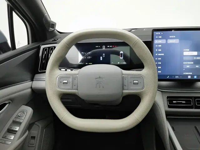 BYD Song Ultra — Фото автомобиля 11