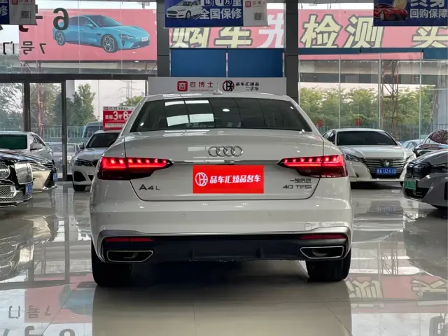Audi A4L — Фото автомобиля 9