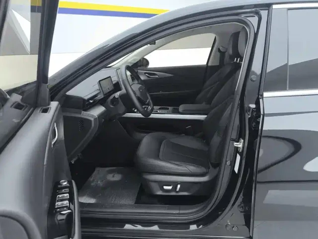 Wuling Starlight — Фото автомобиля 9