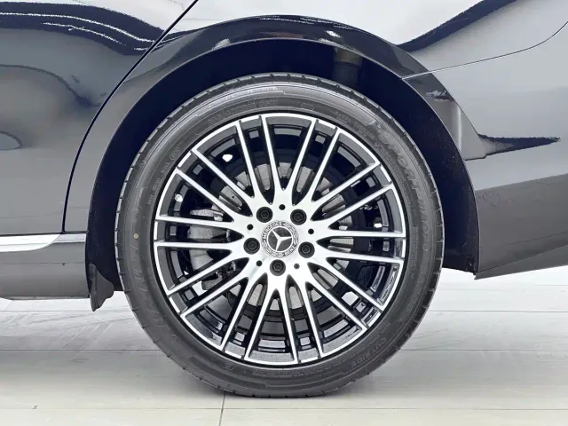 Mercedes-Benz C-Class — Фото автомобиля 11