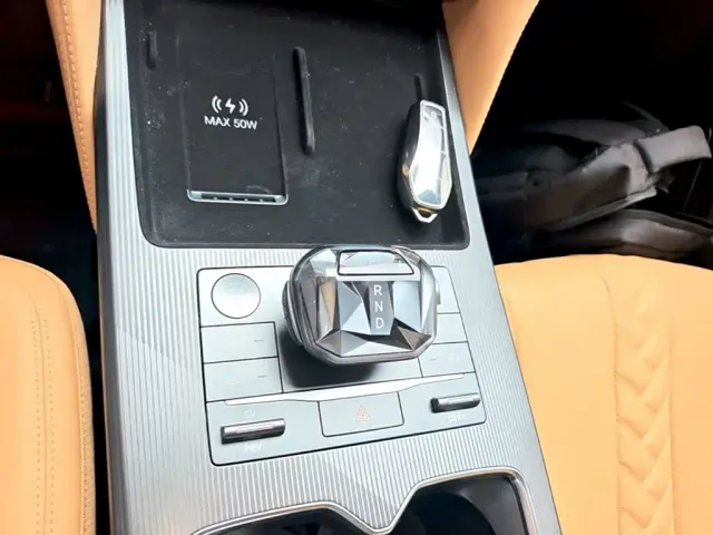 BYD Song L DM-i 2024 160km Excellence — Фото автомобиля 13