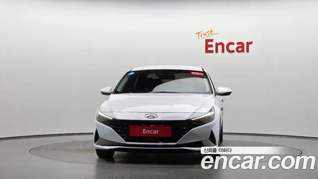 Hyundai Avante — Фото автомобиля 3
