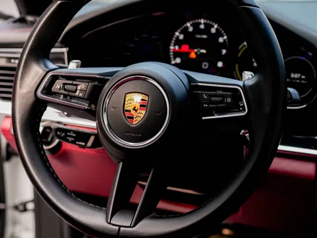 Porsche Panamera — Фото автомобиля 19