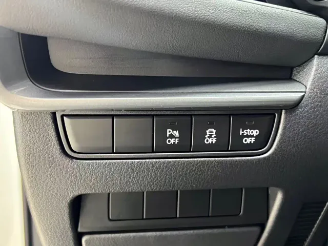 Mazda Axela — Фото автомобиля 15