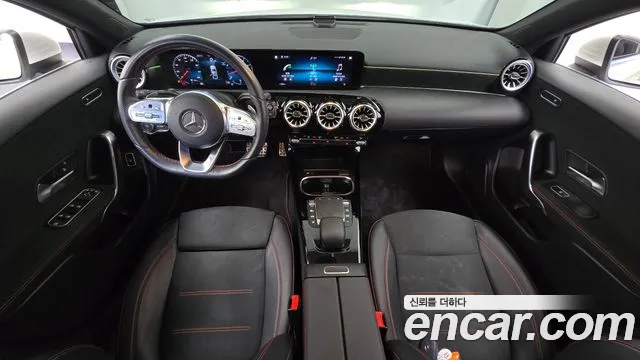 Mercedes-Benz A-Class W177 — Фото автомобиля 10