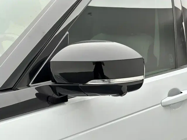 Land Rover Discovery — Фото автомобиля 30