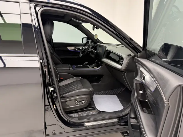 GAC Trumpchi GS8 — Фото автомобиля 17