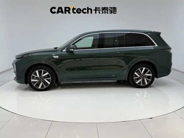 Li Auto L8 — Фото автомобиля 8