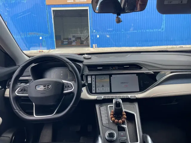 Geely Boyue — Фото автомобиля 8