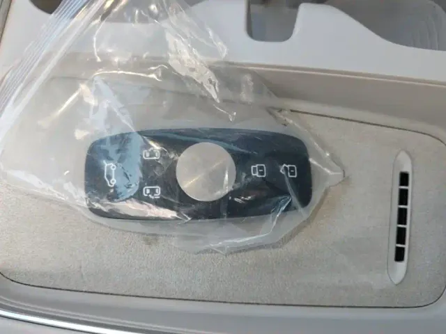 Roewe iMAX8 — Фото автомобиля 8