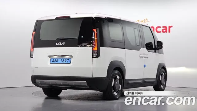 Kia PV5 — Фото автомобиля 2