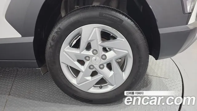 Hyundai Kona SX2 — Фото автомобиля 6