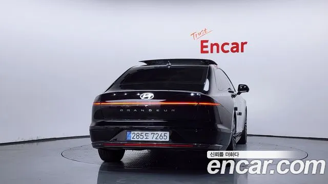 Hyundai Grandeur GN7 — Фото автомобиля 4