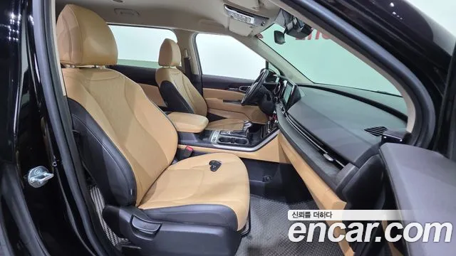 Kia Carnival Generation 4 — Фото автомобиля 15