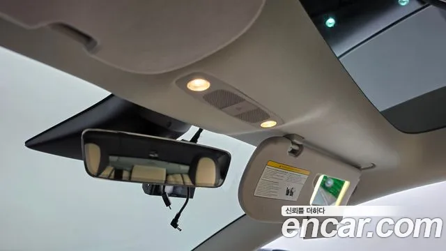 Tesla Model 3 — Фото автомобиля 23