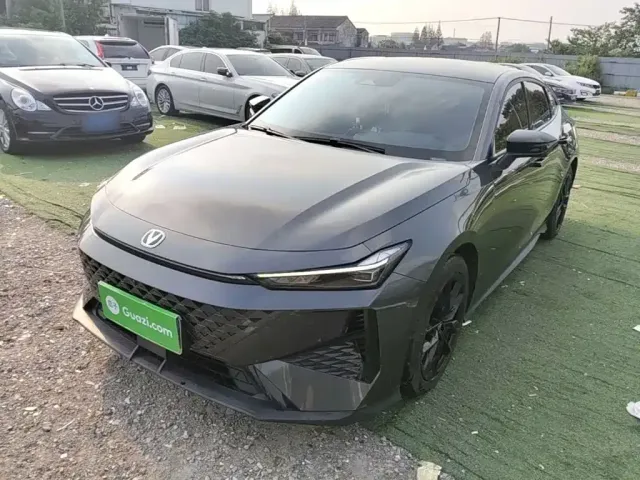 Фотография автомобиля — Changan UNI-V