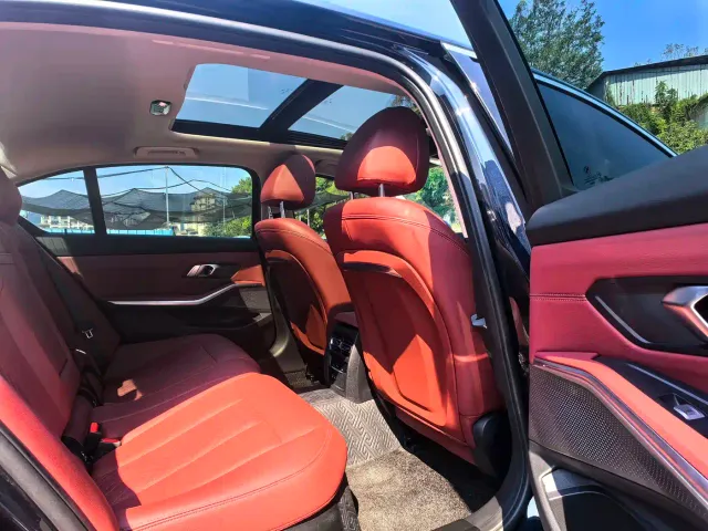BMW 3 Series — Фото автомобиля 9