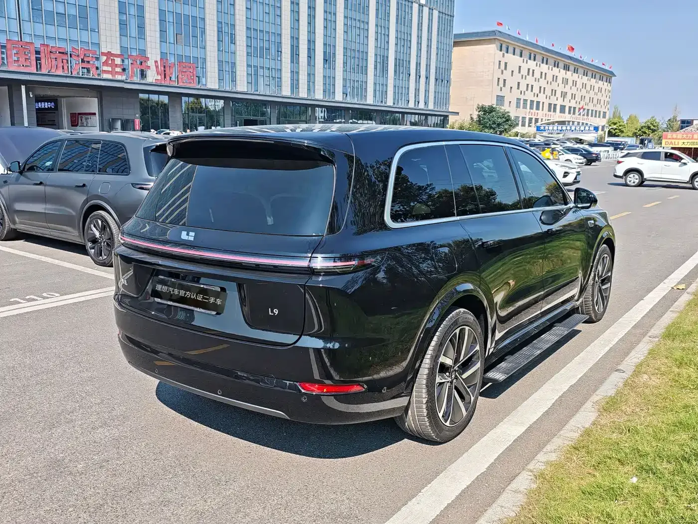 Li Auto Li Xiang L9 2023 Model Pro — Фото автомобиля 16