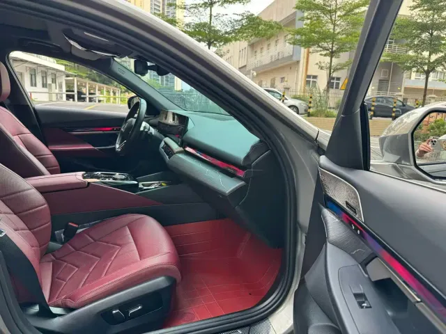 BMW 5 Series — Фото автомобиля 7