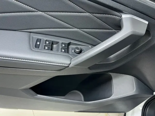 Volkswagen Tiguan L — Фото автомобиля 7