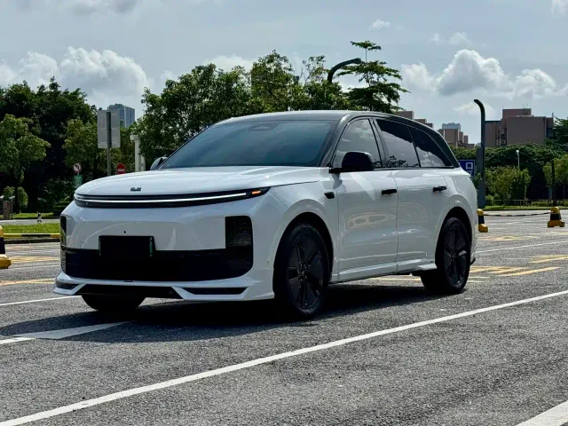 Li Auto L6 — Фото автомобиля 3