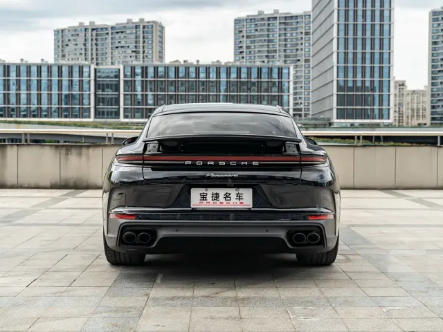Porsche Panamera — Фото автомобиля 3