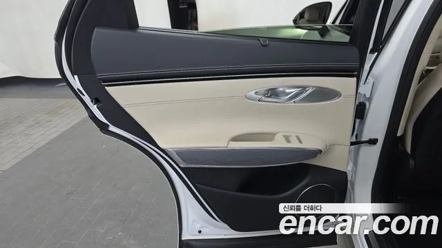 Genesis GV70 2.5T Бензин AWD — Фото автомобиля 23