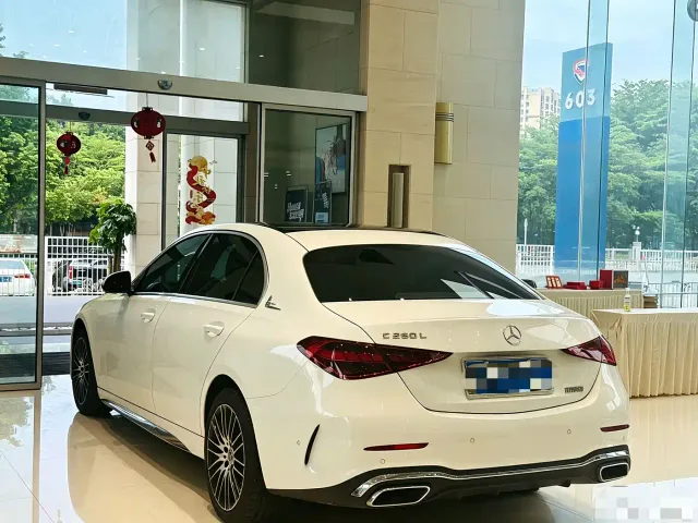 Mercedes-Benz C-Class — Фото автомобиля 7