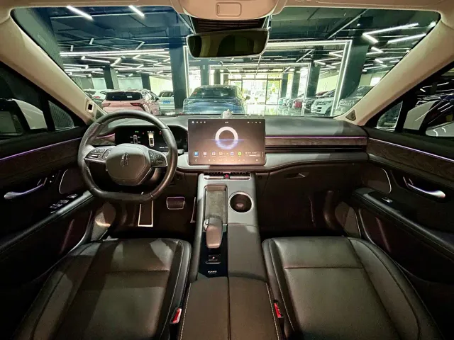 AITO Wenjie AITO M5 2022 Extended Range AWD Performance Edition — Фото автомобиля 28
