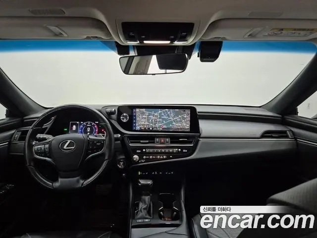 Lexus ES — Фото автомобиля 13
