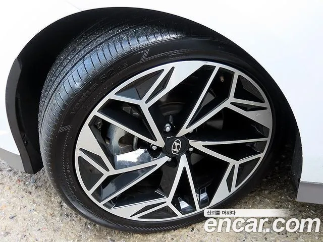 Hyundai Ioniq 6 — Фото автомобиля 20