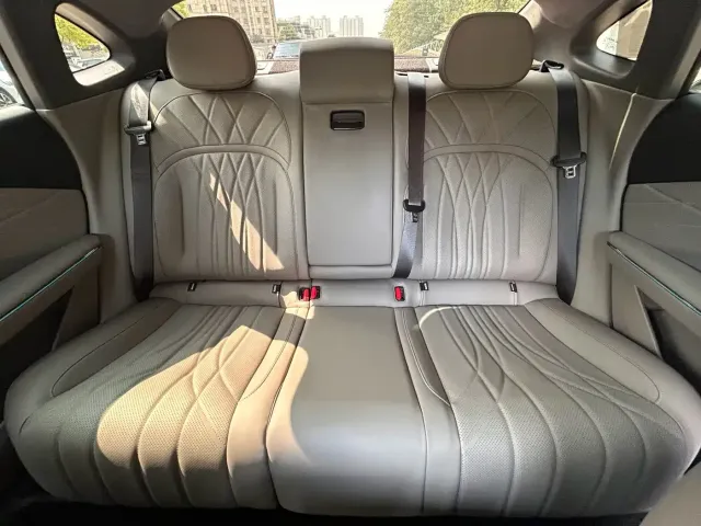 Geely Galaxy Galaxy Xingyao 8 2025 Model 130km EM-i Flagship Edition — Фото автомобиля 12