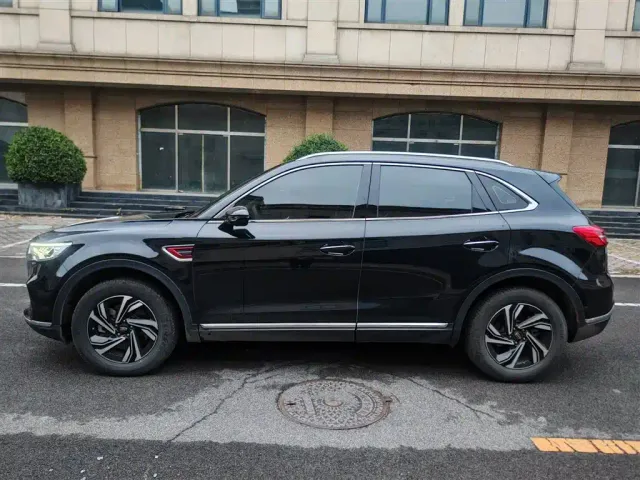 Hongqi HS5 — Фото автомобиля 5