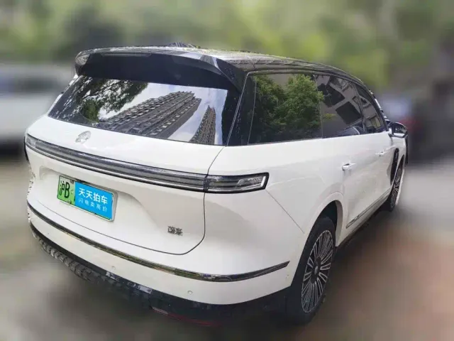 Nio ES8 — Фото автомобиля 2