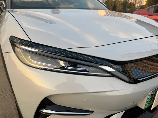 BYD Song L EV — Фото автомобиля 9