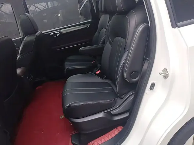 GAC Trumpchi M6 — Фото автомобиля 16