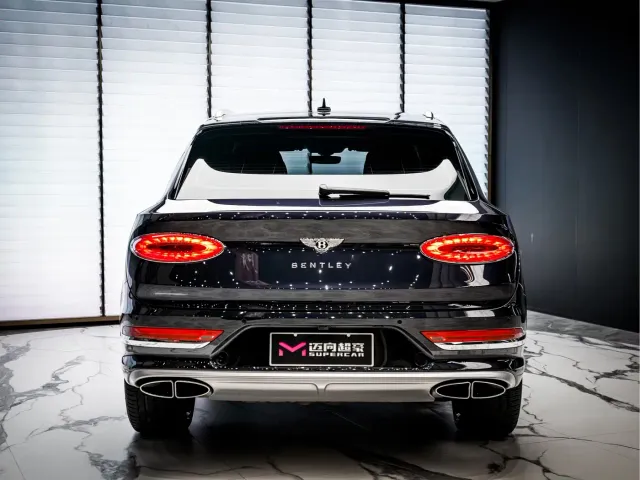 Bentley Bentayga — Фото автомобиля 4